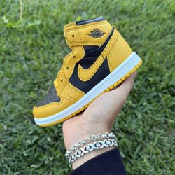 Jordan 1 High TD “Pollen” Size 9C