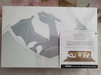 Charizard Ultra Premium Collection