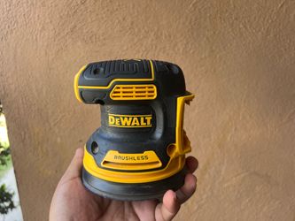 Dewalt 20V MAX XR Cordless Brushless 5 in. Random Orbital Sander (Tool Only)
