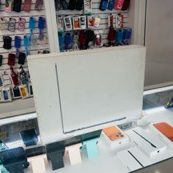 8gb 15 in MacBook Air with Apple m3 chip