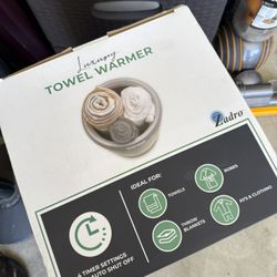 Towel warmer-Never Used Still Wrapped
