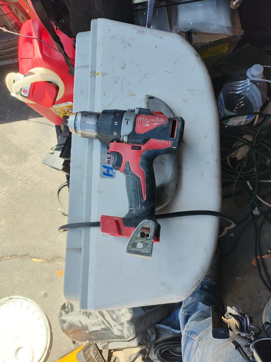 Milwaukee M18 Hammer Drill