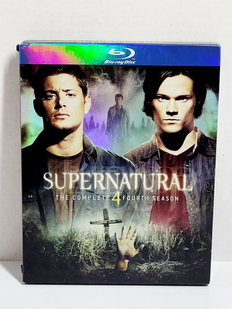 Supernatural The Complete Fourth Season (Blu-Ray, 2008) 4-Disc Set W/Jacket Cover Excellent Condition. The image shows the Blu-ray disc case for Super