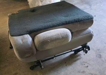 2 Claw Backseats for Tahoe