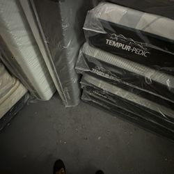 King Queen Size Tempurpedic ProAdapt,  ProBreeze,  LuxeBreeze Mattress  Pro Breeze /Luxe Adapt /Pro Adapt /Adapt /cloud /Tempur pedic contour Supreme 