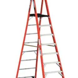 Werner PDIA00  8 Ft  (14 Ft Reach Height ) Fiberglass Type 1A - 300 Lbs Load Capacity  Podium Ladder