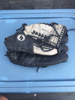 Worth leather softball glove. 14”