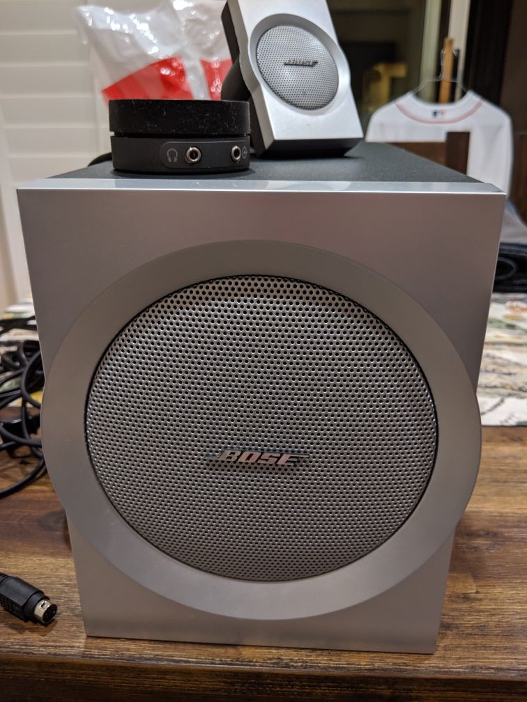 Bose Companion 3 multi media speaker system