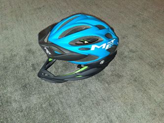 MET PARACHUTE ADULT BIKE/ TRAIL HELMET