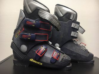 Ski Set (boots, poles, blades & travel bag too)