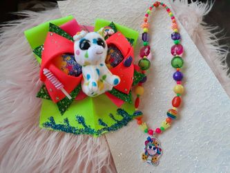 Hand made bow with collar.