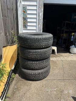 Tires 255/75/17
