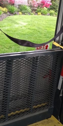 Functional Lightly Used Wheelchair Lift