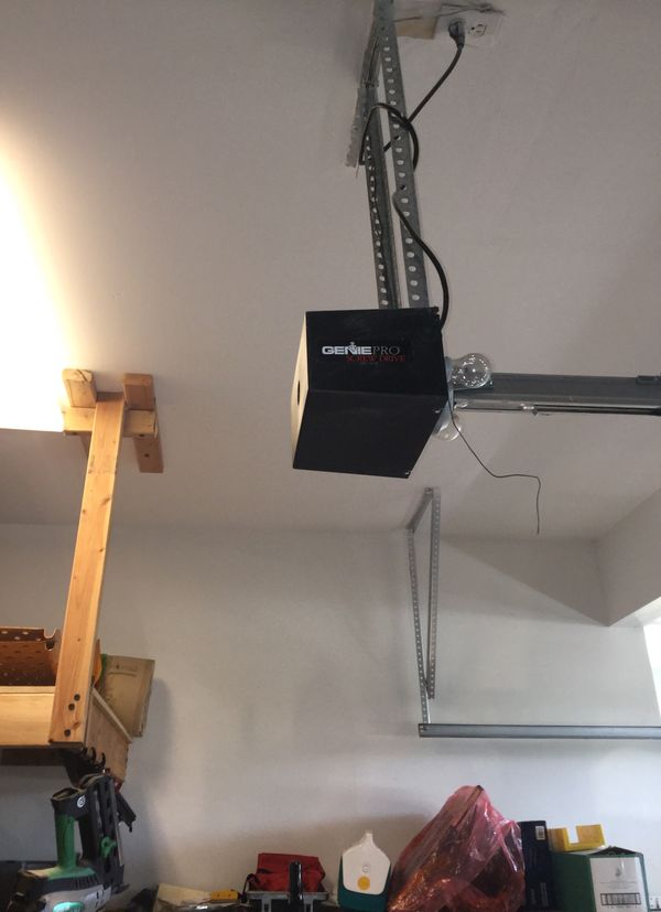 Genie pro screw drive garage door opener for Sale in Seattle, WA OfferUp