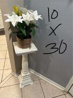 Accent table