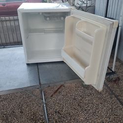 Small  Refrigerator By Goldstar,I ASK  $30.00