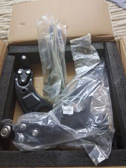 2011-2014 Hyundai Sonata front lower control arms and two outer tie rod ends