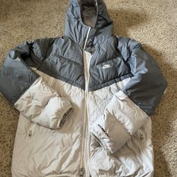 Nike Storm Fit Hooded Puffer Jacket
