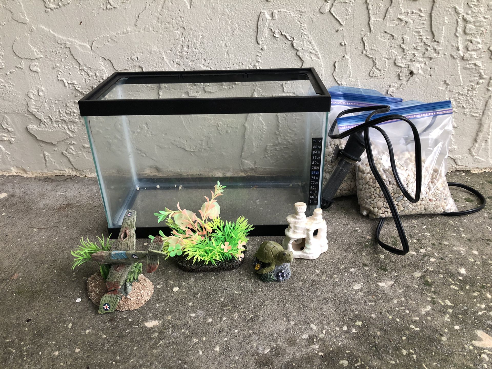 Beta fish tank and accessories
