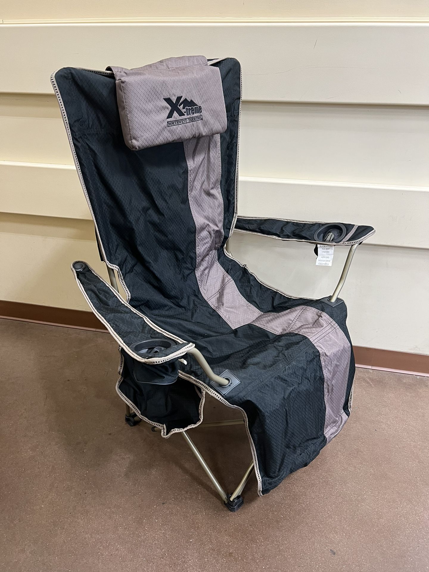 Xtreme Northwest Territory Foldout Chair Folding Outdoors (Good Condition) PICK UP IN CORNELIUS