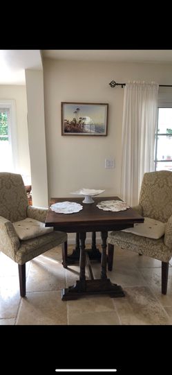 Vintage Wood Dining room table or side table excellent condition 35 x 33 with extensions height is 30