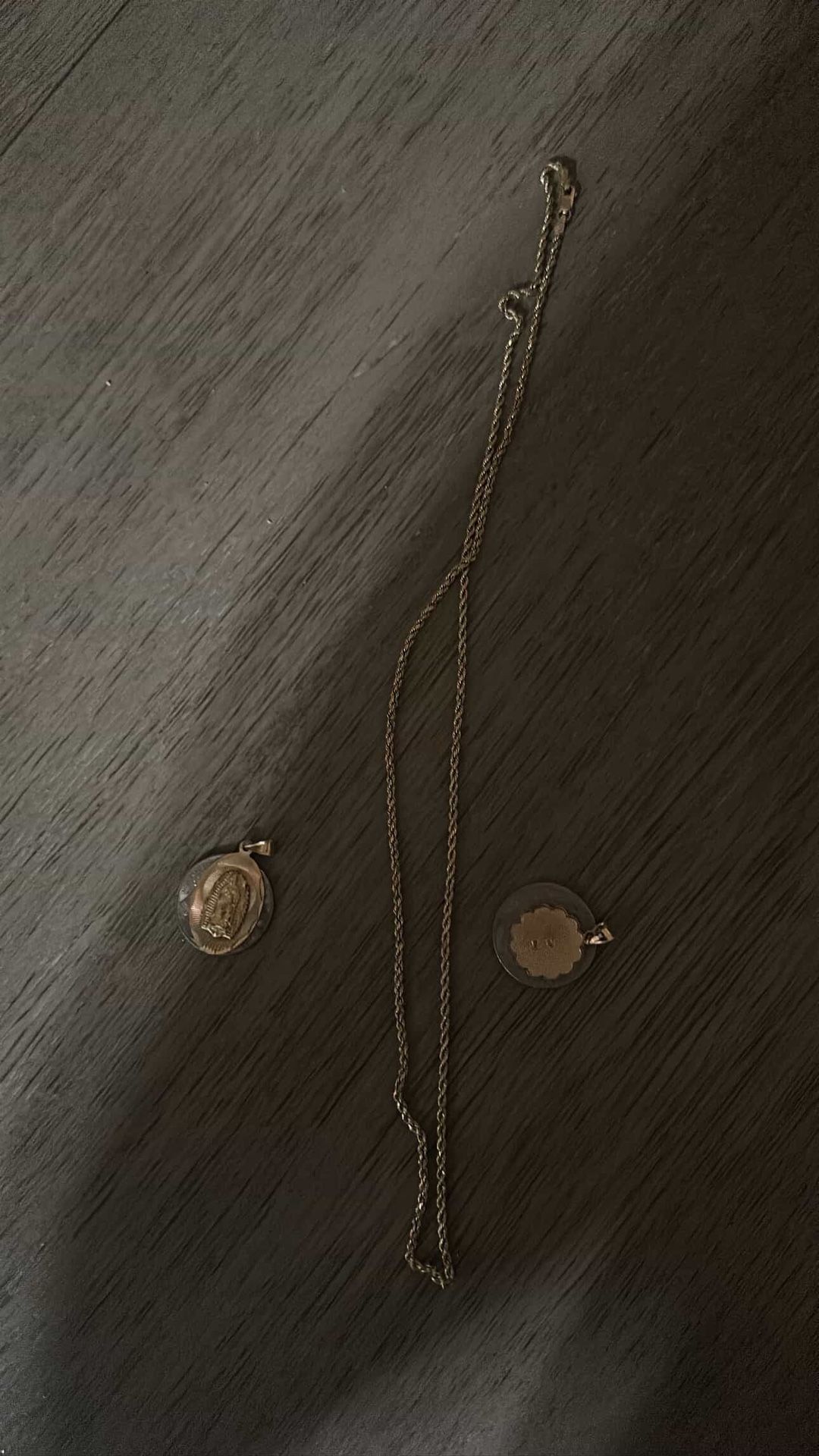 Gold Pendent And Gold Rope Chain