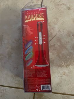 Wireless karaoke with speaker