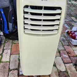 LG Portable Air Conditioner