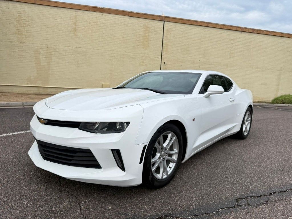 2018 CHEVY CAMARO LT, TWO OWNERS CAR, CLEAN AUTO-CHECK, COLD AC, RUNS GREAT, FINANCE AVAILABLE 🚘