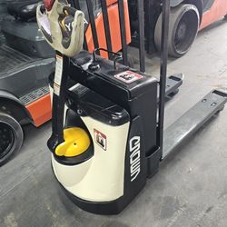 Electric Palet Jack Crown 