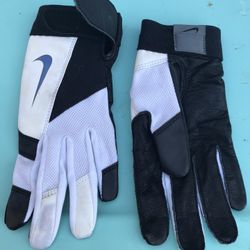 Lnew Nike Batting Gloves Size Medium Only $10 Firm