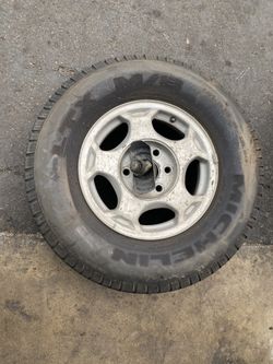 03 Chevy spare tire with spare wheel assembly