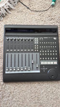 Mackie Control Universal