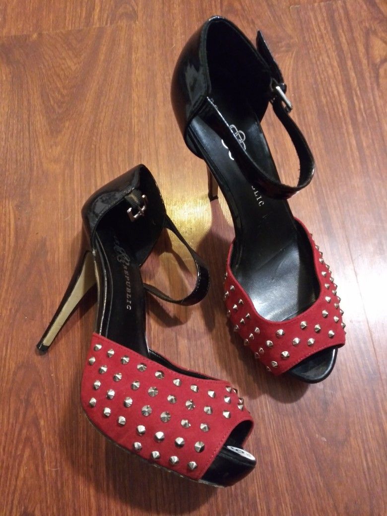 Women's Rock And Republic Studded Heels Size 9.5