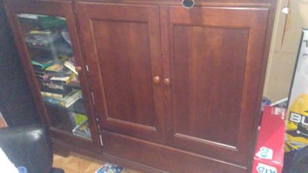 Entertainment center