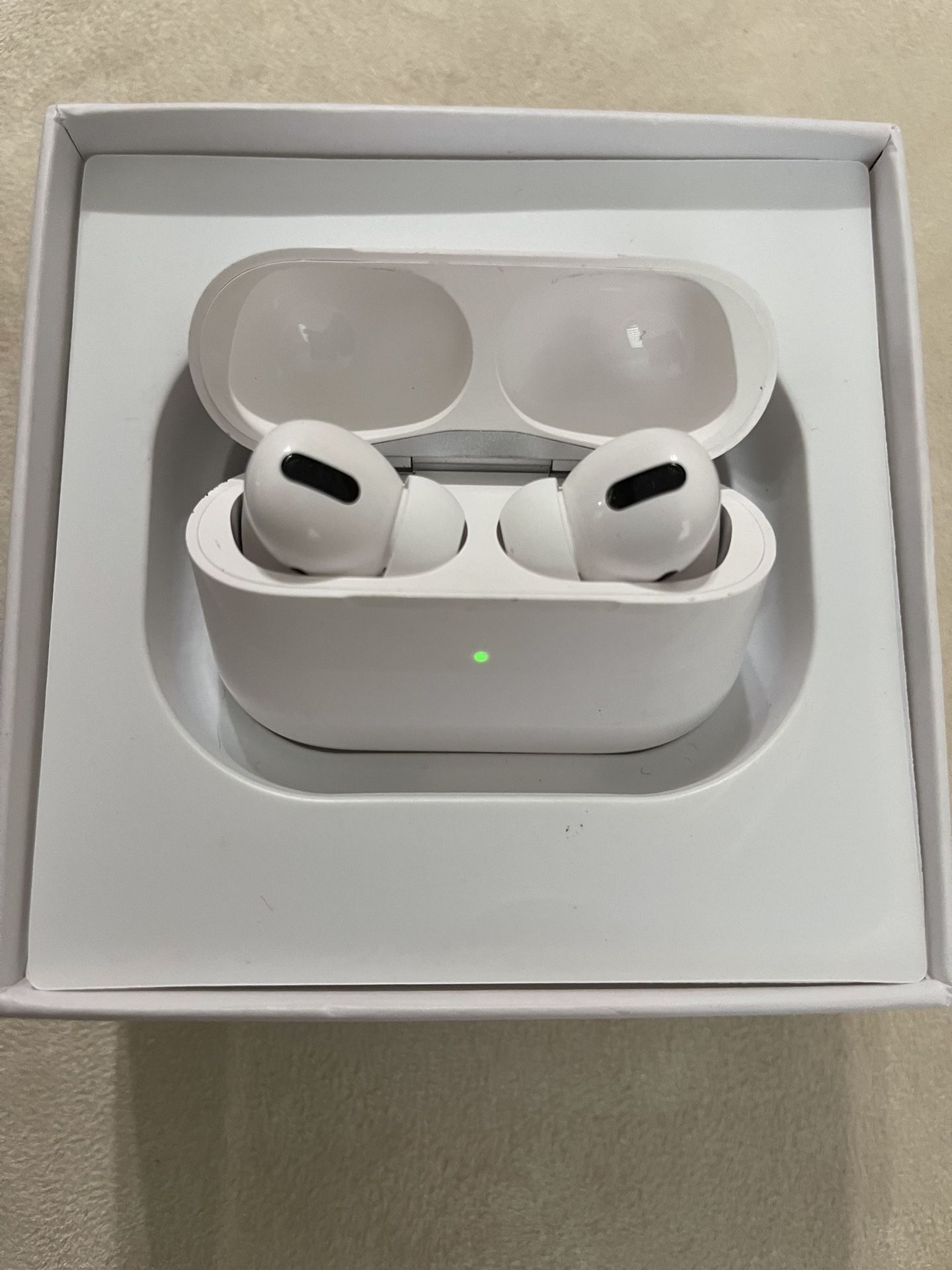 Air Pods Pro.
