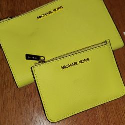 Michael Kors 2 pc set $45