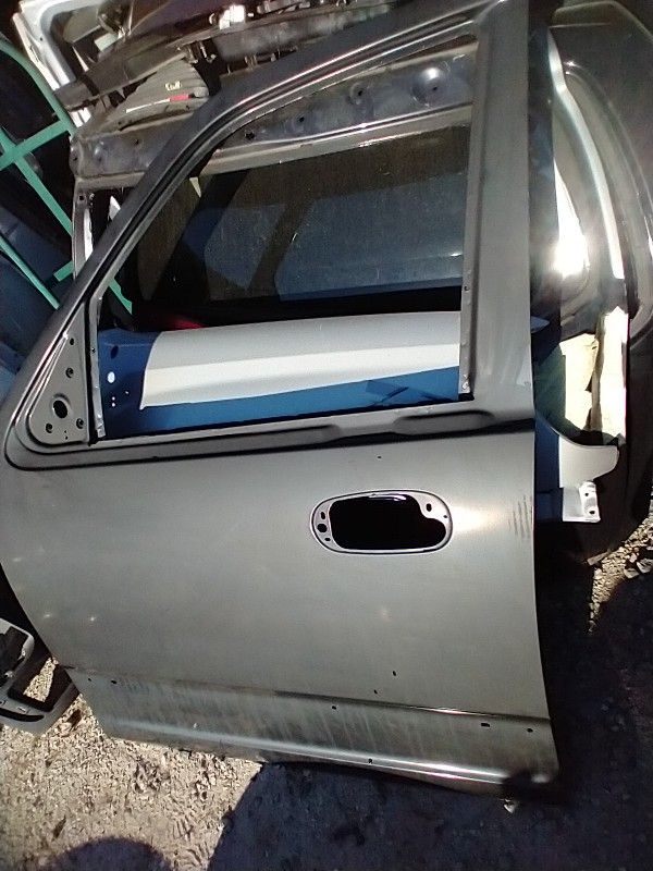 Driver's Door For A Ford Expedition 2004 Brand New OEM Part