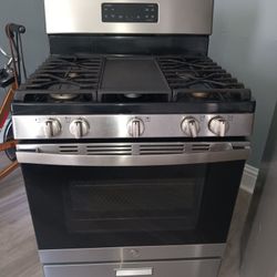 GE Gas Stove 