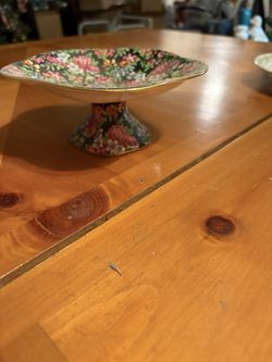 Pedestal Porcelain Dish 