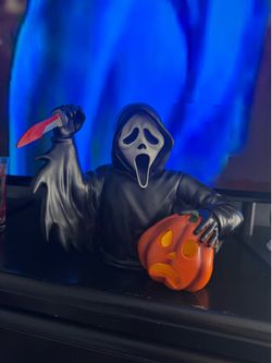 Scream Ghostface Pumpkin light up display