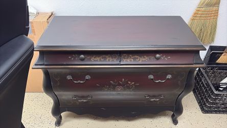 Large entryway/ dresser/storage