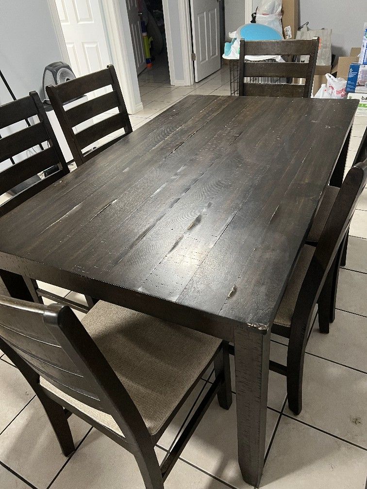 Dinning Table