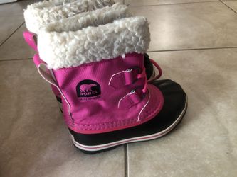 Sorel girl boots