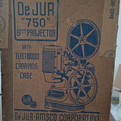 DeJur 750 8mm Projector