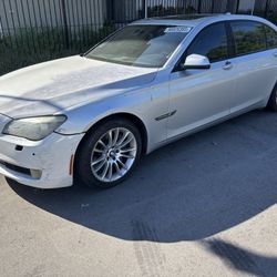 BMW 750 Li Gray 