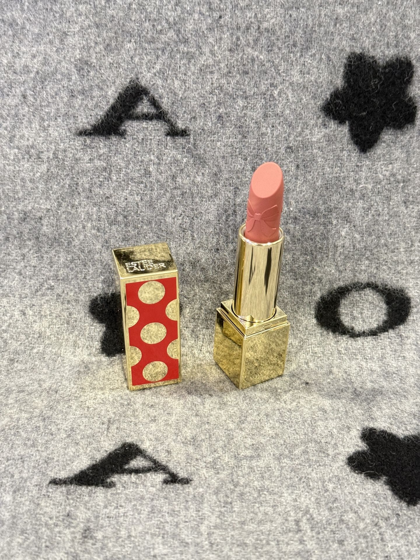 New! Estée Lauder limited edition Lipstick full size 3.5g