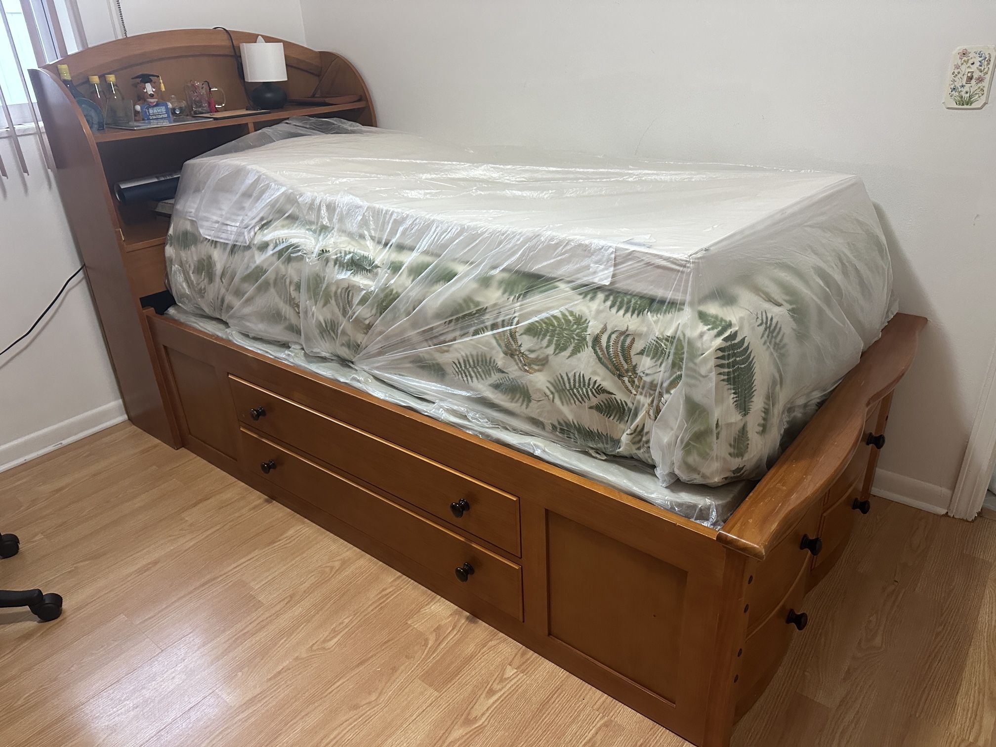Twin Bed Wood With Mattress From Room To Go