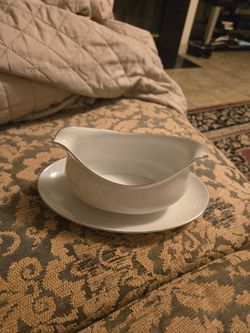 Carlton Japan Plymouth Gravy Boat with Attached Underplate - White Floral, Silver Rim