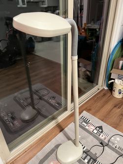 Fluorescent Floor Light